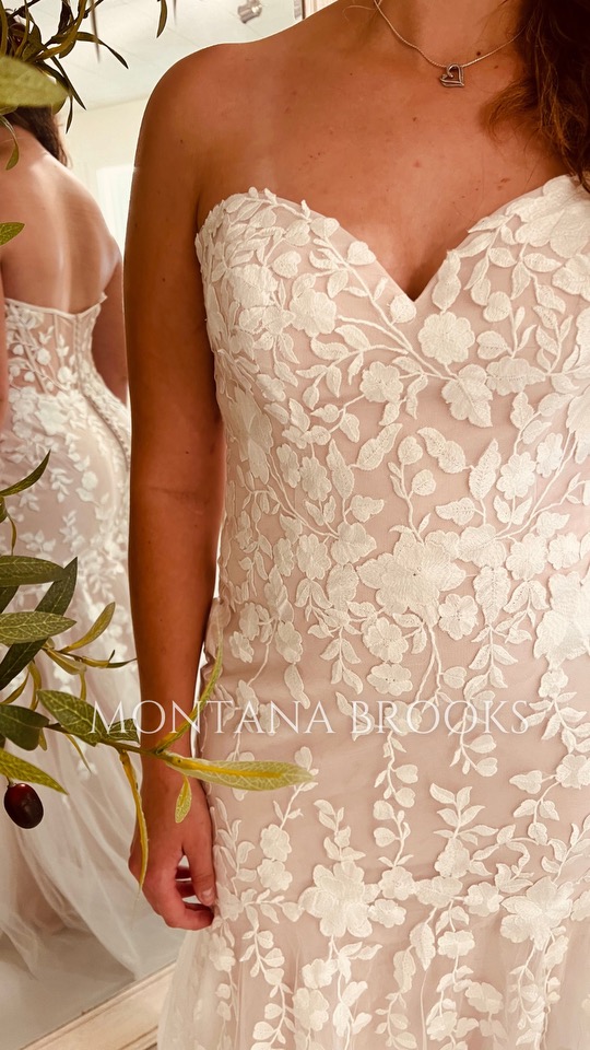 Lace strapless wedding dress with removable off the shoulder straps found on the internet